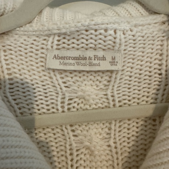 Abercrombie & Fitch Cream Zip Collared Sweater - Picture 2 of 9